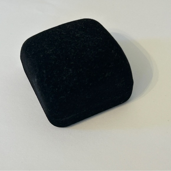 NIB genuine blue sapphires 925 sterling silver stud earrings Septemberbirthstone - Picture 13 of 13